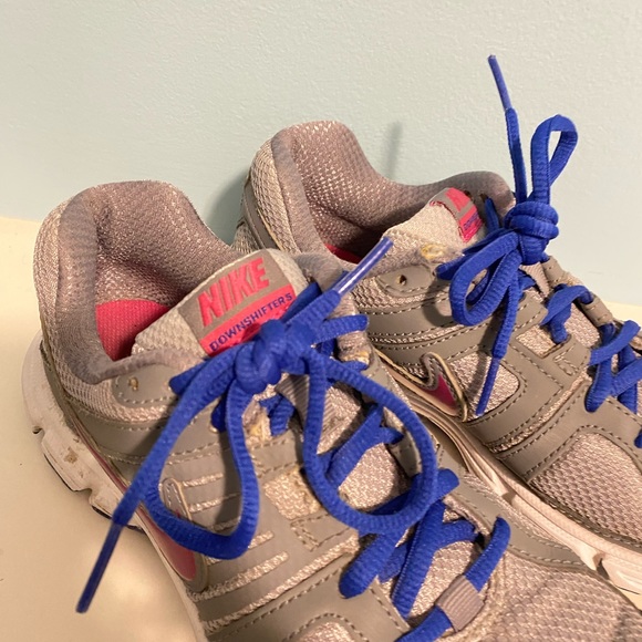 Nike Women’s Runners- US Size 6 - Picture 4 of 5